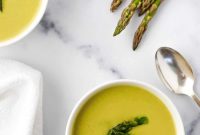 Creamy Asparagus Soup with Leeks and Peas