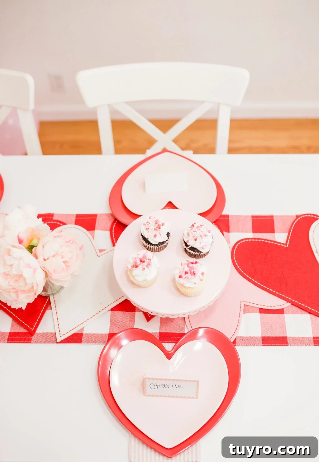 Valentine's Party Ideas for Kids 2 pink tablescape