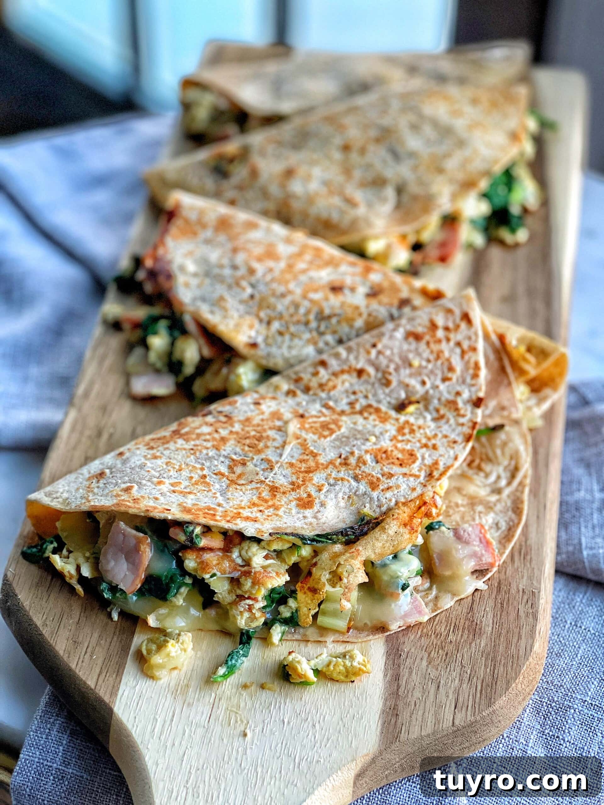 Spinach and Canadian Bacon Brunch Wraps with Greek Yogurt Spread 2 healthy brunch wraps