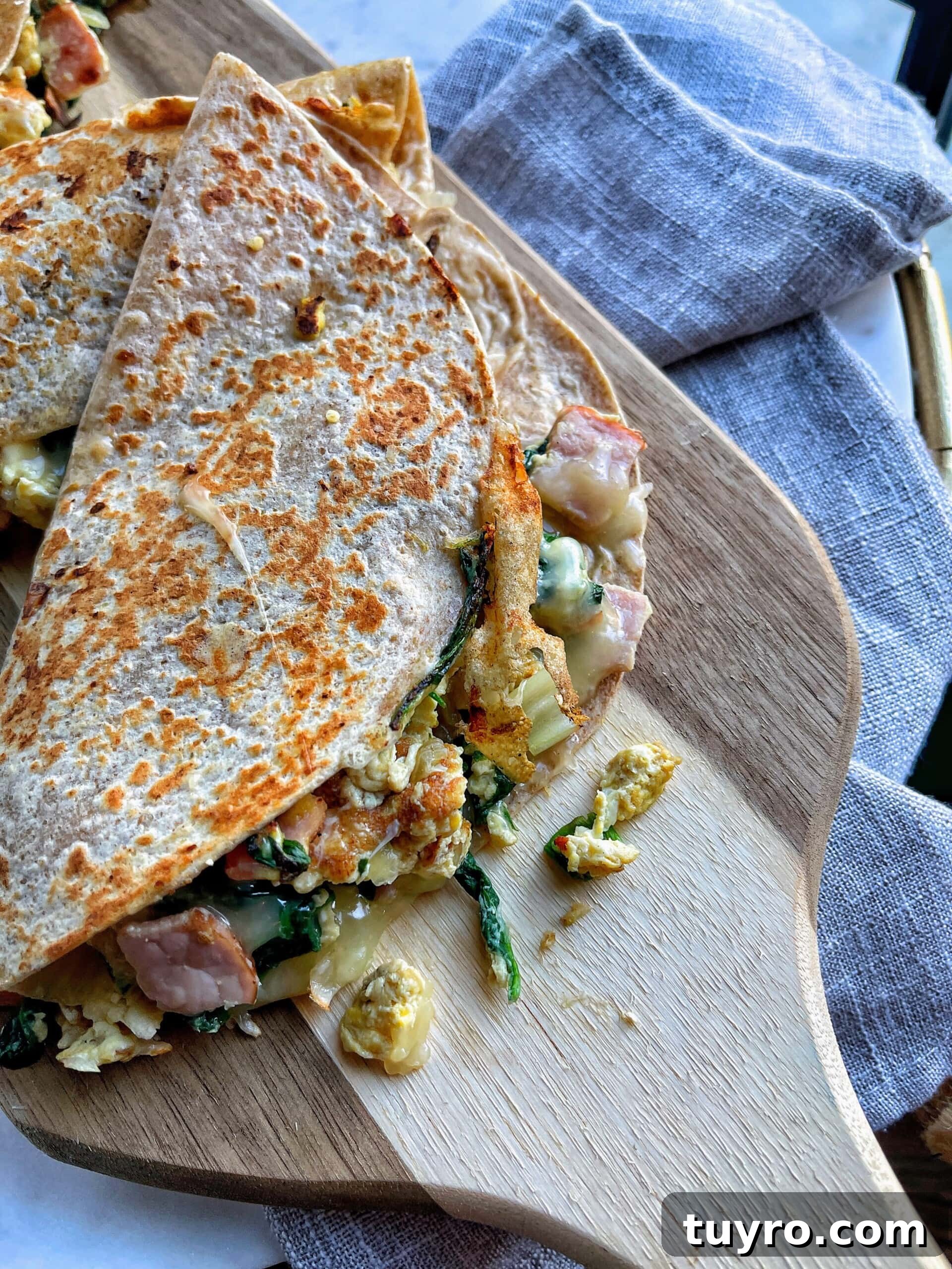 Spinach and Canadian Bacon Brunch Wraps with Greek Yogurt Spread 9 brunch wraps with canadian bacon and spinach