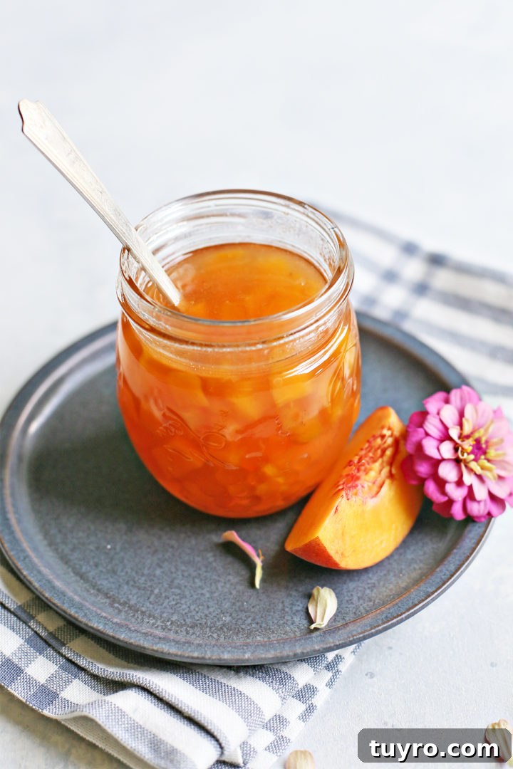 Cinnamon Peach Syrup Recipe: Homemade Syrup for Pancakes & Cocktails 8 img 15908 7