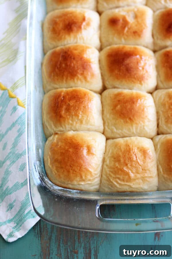 Homemade Hawaiian Dinner Rolls, soft and sweet