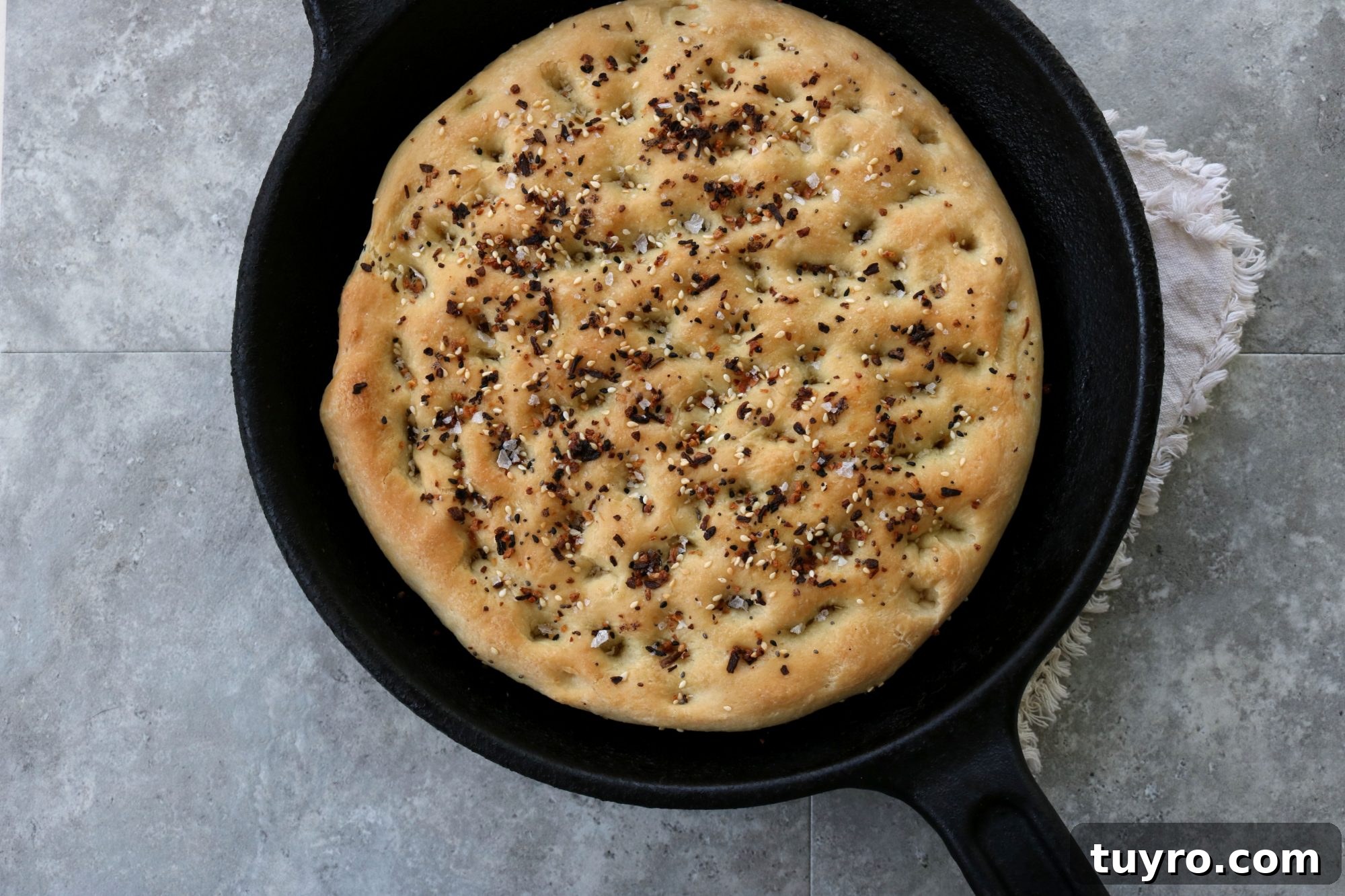 Everything Bagel Focaccia Recipe: Crispy, Seeded Italian Bread 2 Everything Bagel focaccia