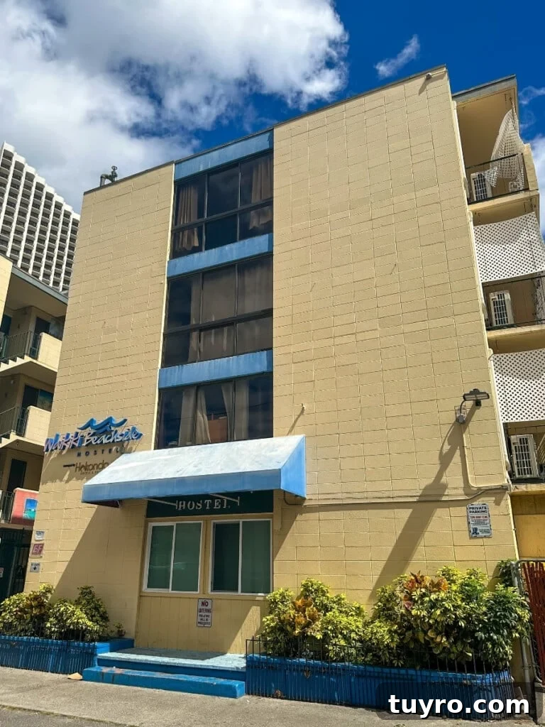 The Waikiki Beachside Hostel on Lemon Rd in Waikīkī.
