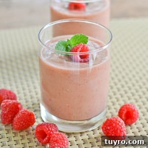 Raspberry Avocado Smoothie Recipe — Creamy Antioxidant Boost 4 img 3329 3