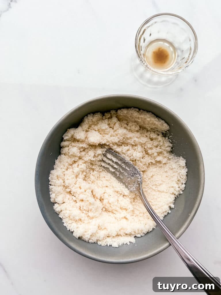 Make Vanilla Sugar at Home: Simple Recipe and Uses 11 Mixing vanilla extract with granulated sugar to make a quick vanilla sugar.