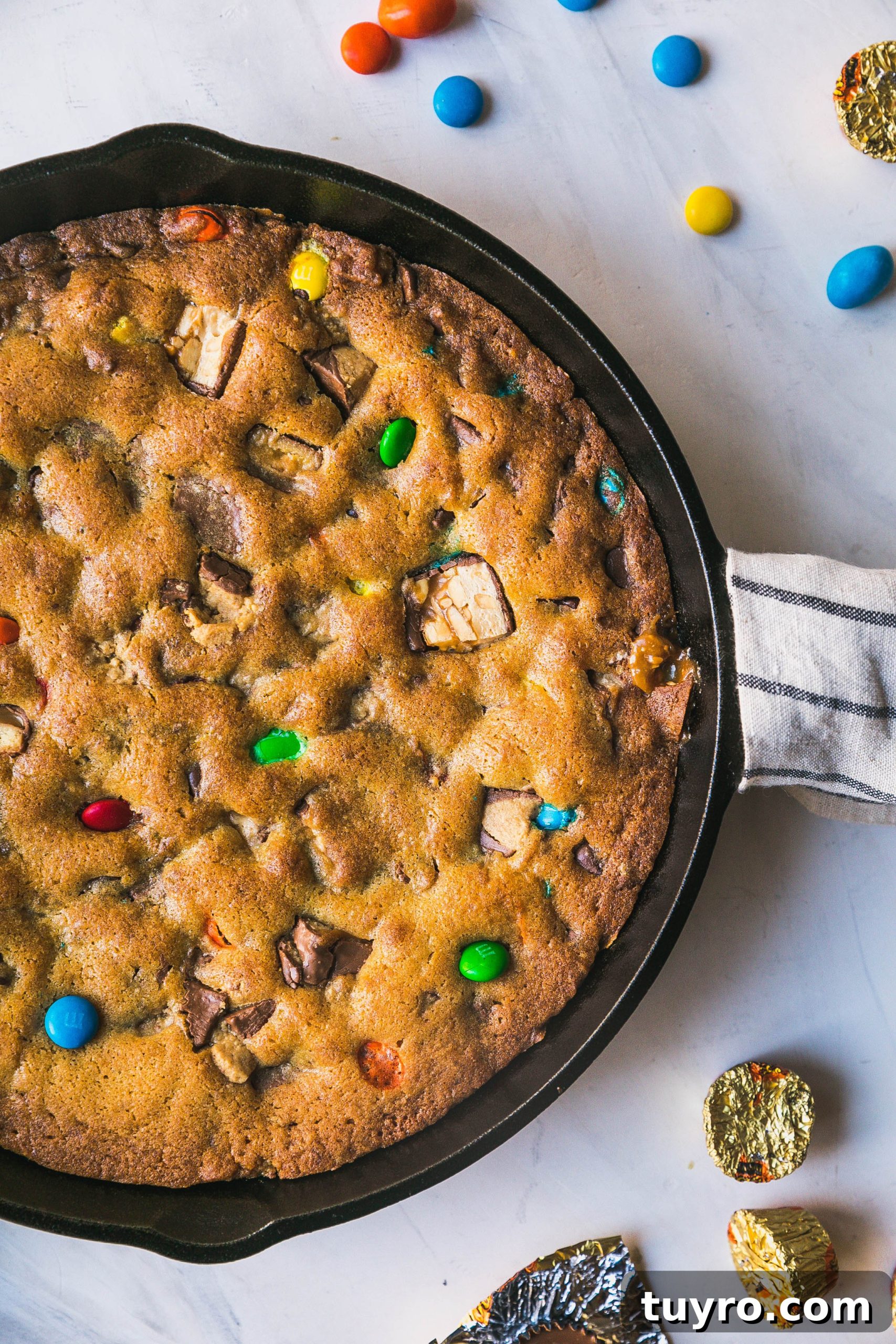 Skillet Cookie Loaded with Candy Bars 3 img 34051 2 scaled
