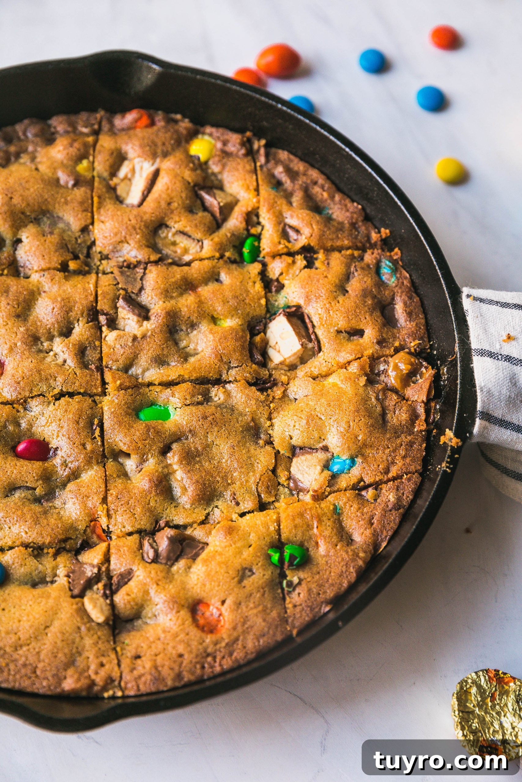 Skillet Cookie Loaded with Candy Bars 5 img 34051 4 scaled