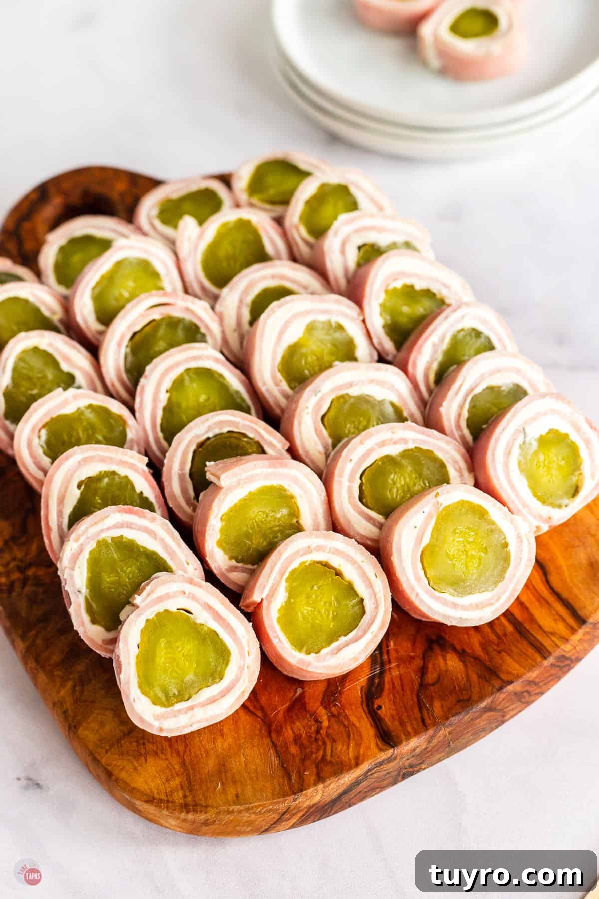 Crunchy Pickle Roll-Ups: Savory Snack Wrap Recipe 2 platter of pickle roll ups