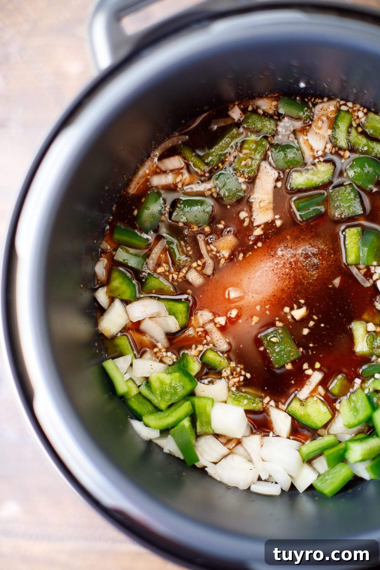 Pressure Cooker Pulled Chicken Recipe - Pulled Chicken Breast - BBQ Pulled Chicken - #PressureCooker #EasyMeals #EasyDinner #PulledChicken #BBQ