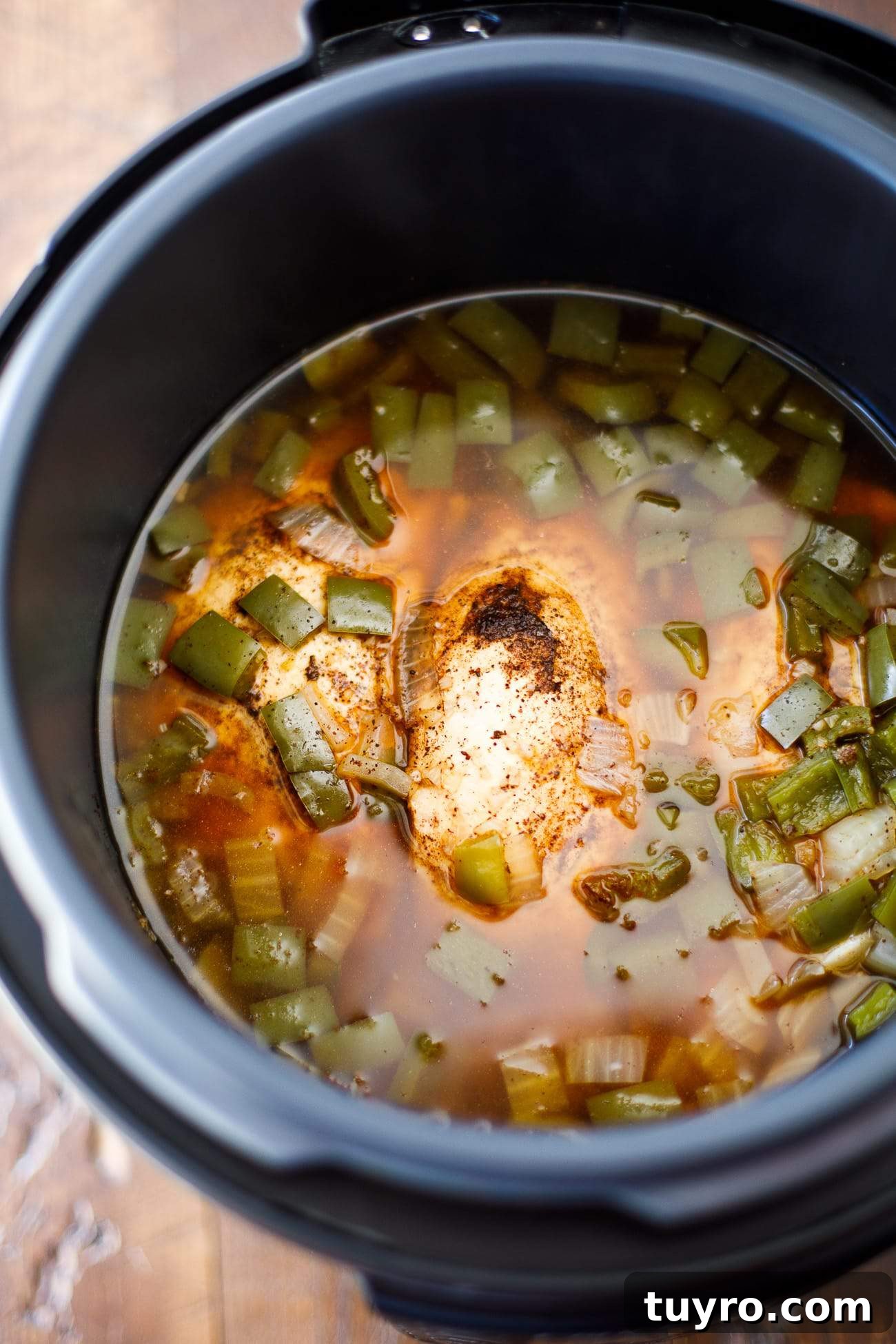 Pressure Cooker Pulled Chicken Recipe - Pulled Chicken Breast - BBQ Pulled Chicken - #PressureCooker #EasyMeals #EasyDinner #PulledChicken #BBQ