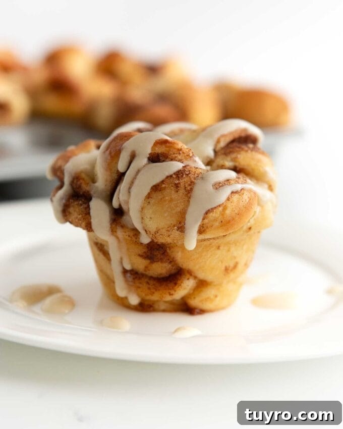 cinnamon roll muffin with icing