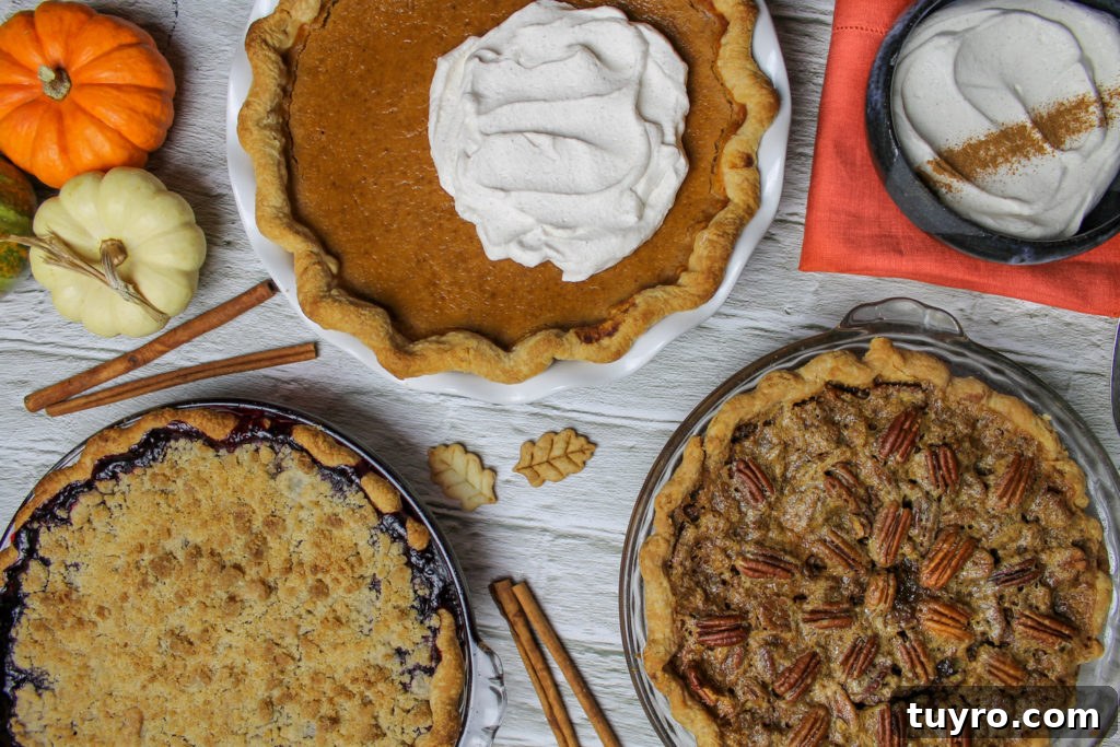 Thanksgiving Table Settings and Centerpiece Ideas 4 thanksgiving pies