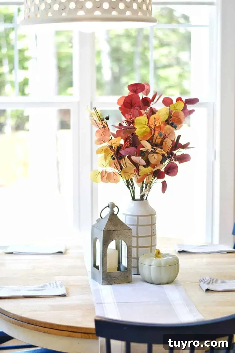 Affordable Fall and Halloween Home Tour: Stylish Seasonal Decor on a Budget 11 flowers in a vase for free